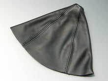 Load image into Gallery viewer, Mazda (NC Roadster, RX-8) (for gated automatic cars) with shift knob and shift boots