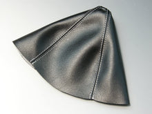 Load image into Gallery viewer, Mazda (NC Roadster, RX-8) (for gated automatic cars) with shift knob and shift boots