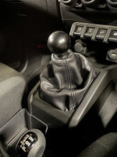 画像をギャラリービューアに読み込む, スズキJB64W、JB74Wジムニー(含むシエラ)2018年7月以降オートマチック車用シフトノブ&シフトブーツ付